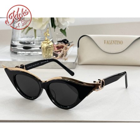 Valentino V Goldcut Ii Acetate & Titanium Cat-Eye Sunglasses In Blk-Gld